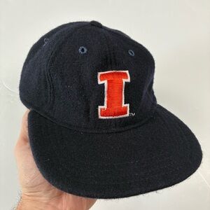 005 - VINTAGE 90s UNIVERSITY OF ILLINOIS WOOL NEW ERA HAT